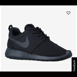 NIKE ROSHE RUN SHOES